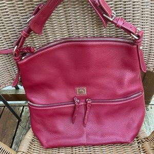 Gorgeous Dooney Bourke shoulder bag